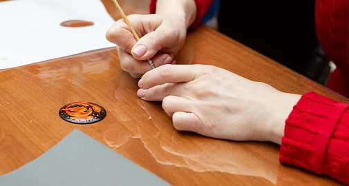 Музей «Новый Иерусалим» запускает мастер-класс к выставке «Лаки. Большая история в миниатюре: Федоскино, Палех, Мстёра и Холуй»